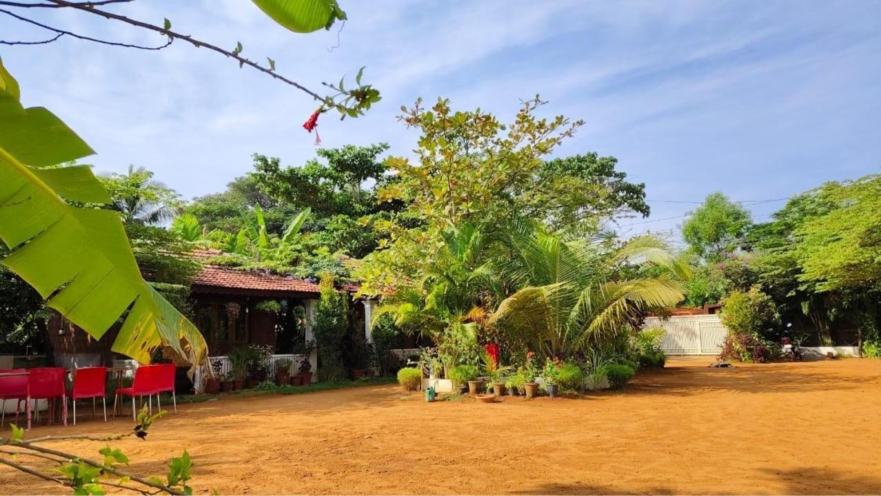 Niyati Home Stay โกการ์นา ภายนอก รูปภาพ